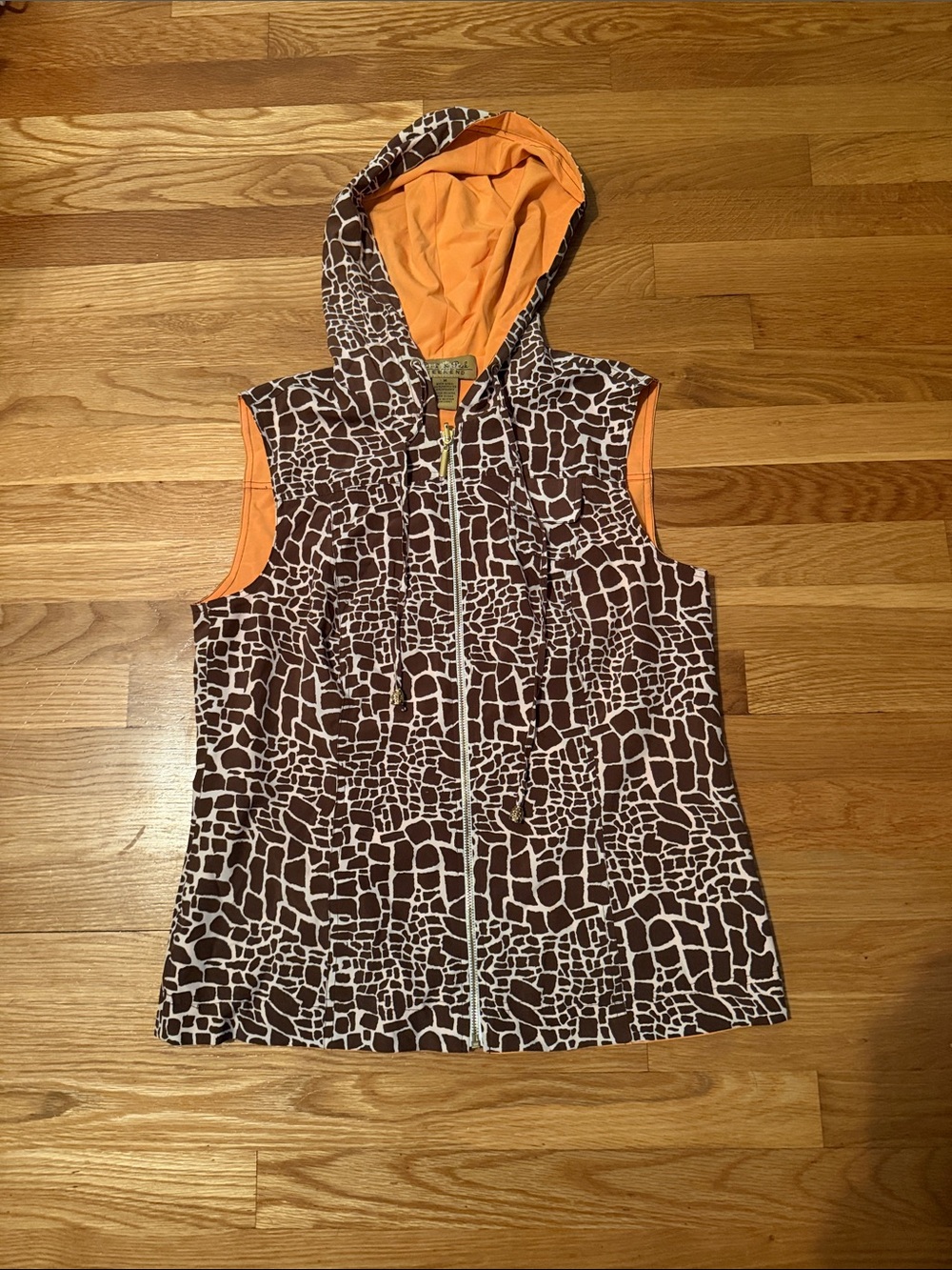 Peck & Peck Brown and Orange Giraffe-Print Sleeveless Zip Hoodie